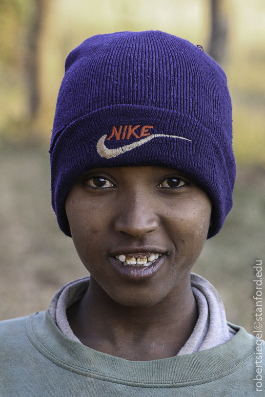 boy with nike hat